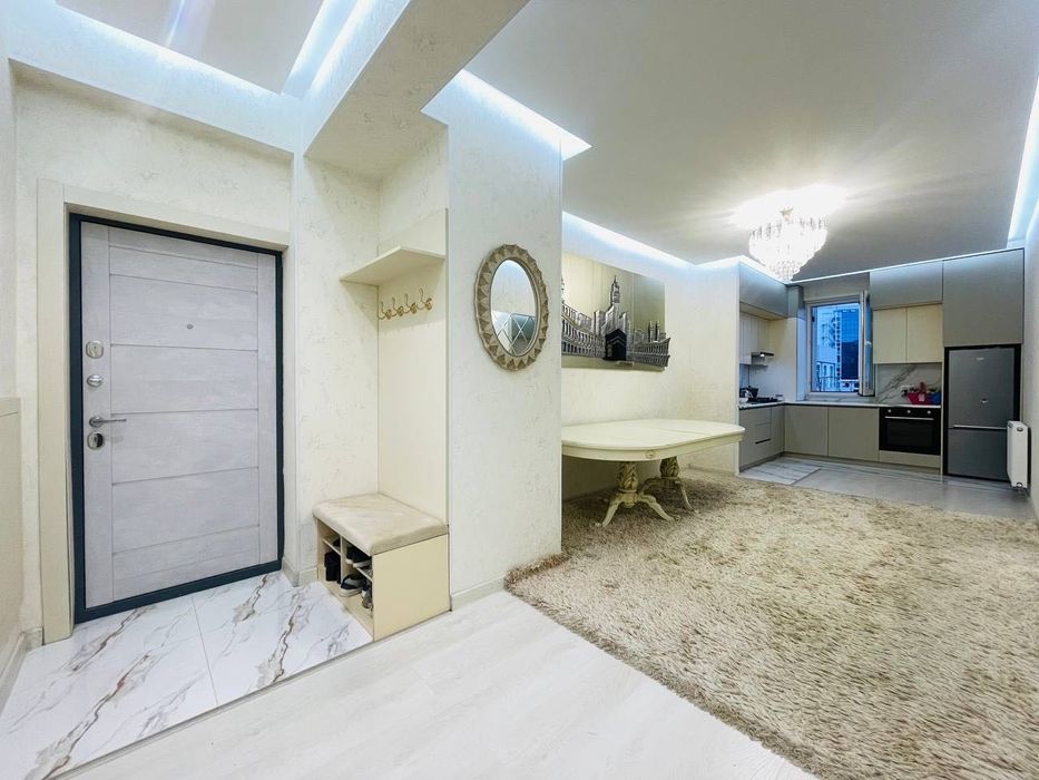 Zarafshon City Продается 4 комнатная квартира ремонт Бобура Яккасарай