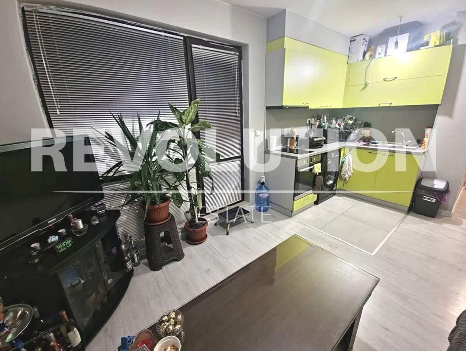 Дава се под наем Двустаен апартамент в Варна, Победа - 40 кв.м за 400 € - Снимка #2