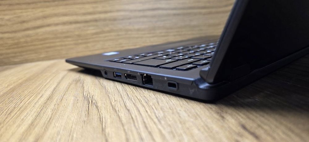 Core i5 8gb/ 256 ssd  7- pokoleniya Fujitsu! Ideal holatda!