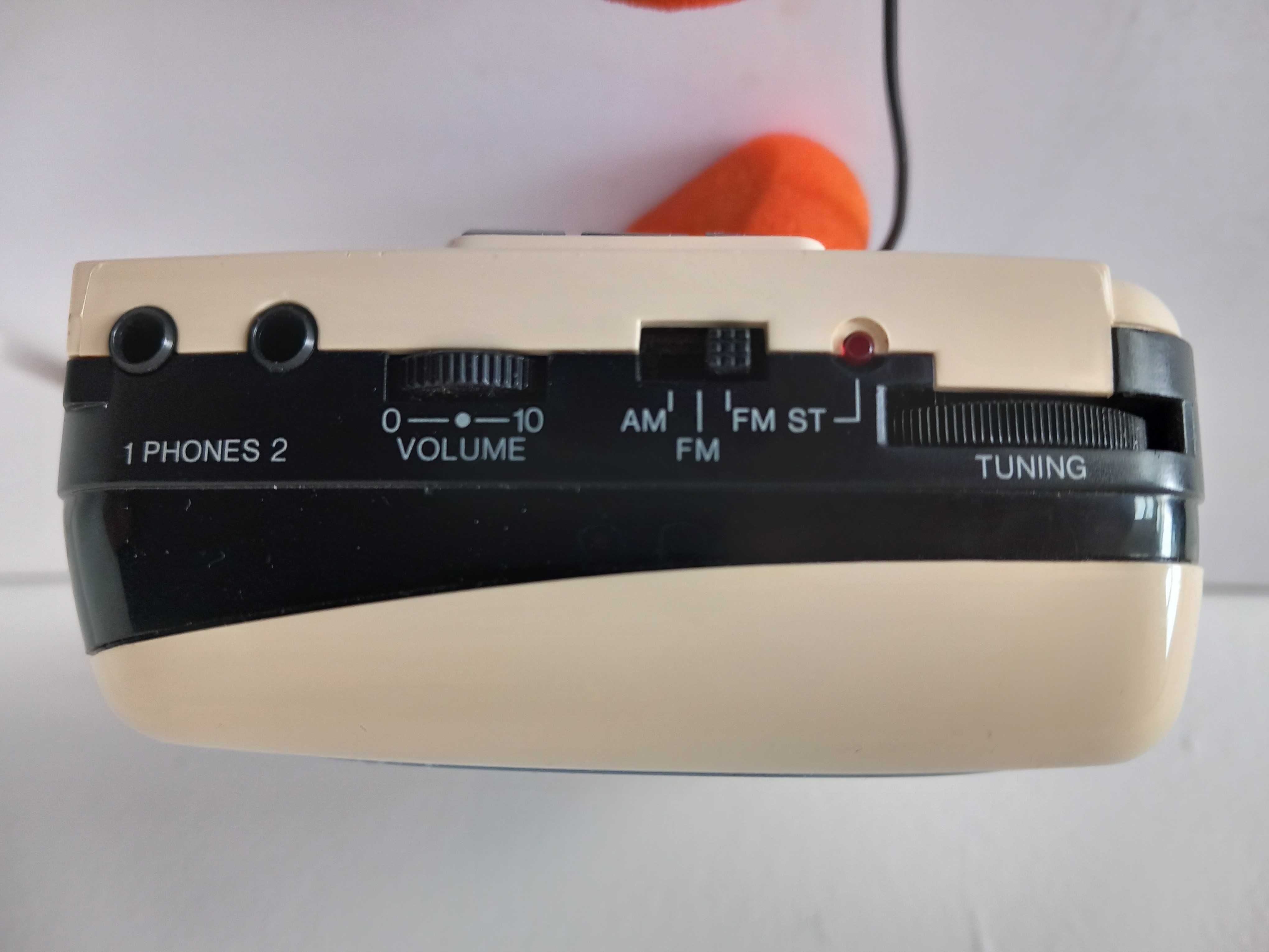 Walkman Saba Cu Radio,Si Casti Cu Radio Incorporat.Anii ''90