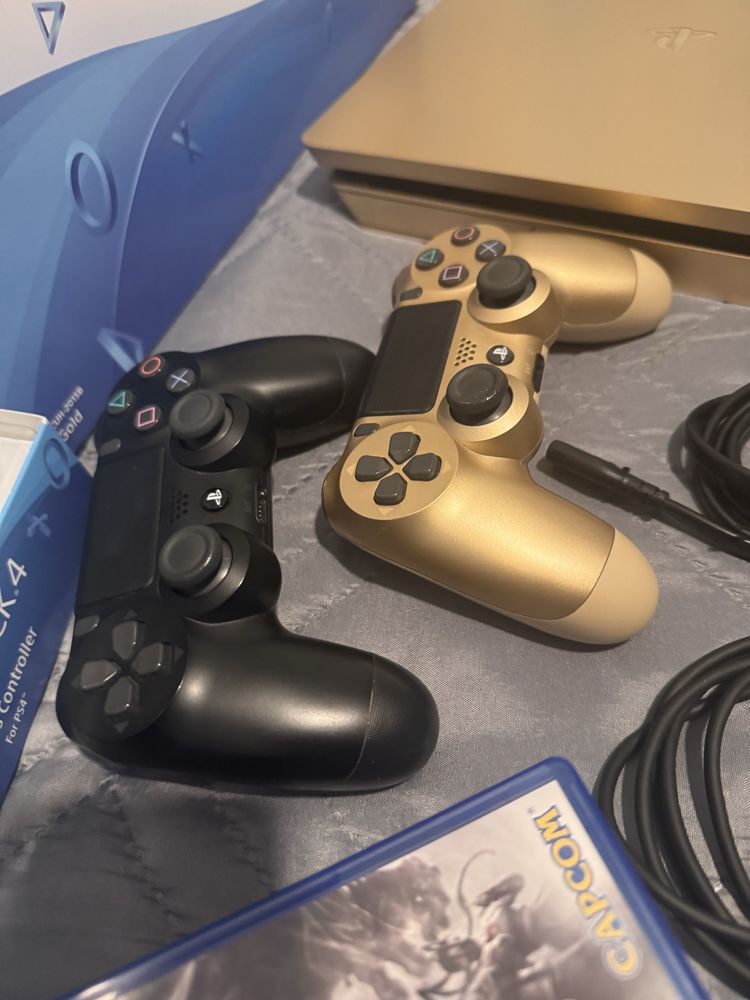 Play Station 4 slim 1 TB - gold + 4 игри