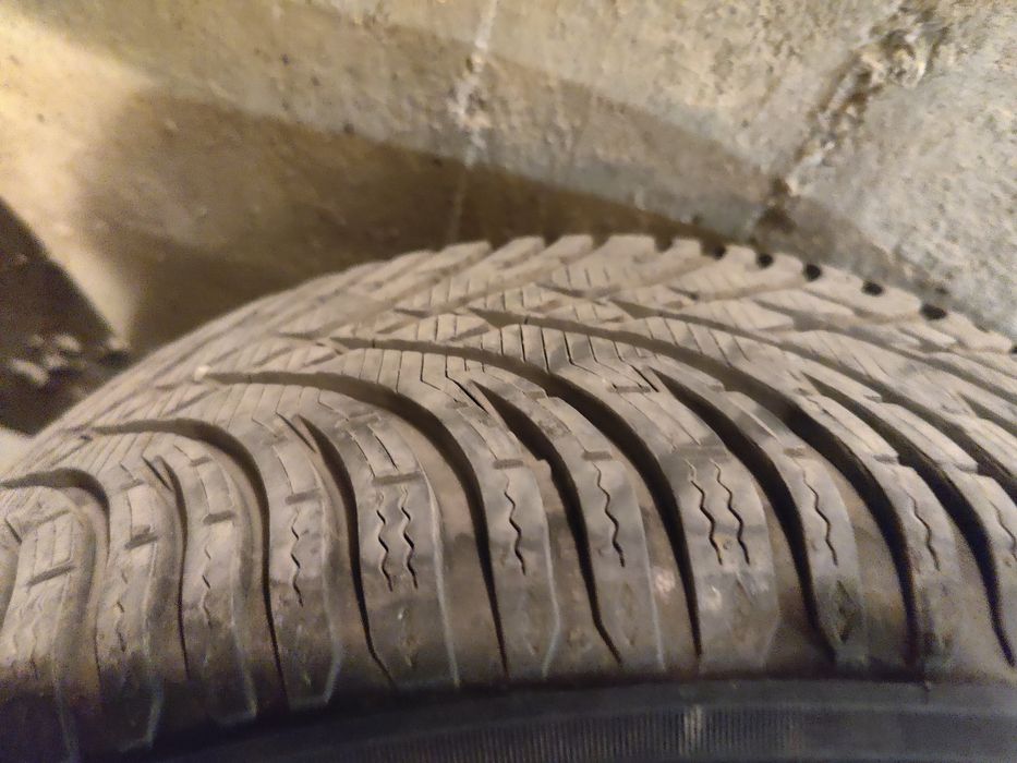 Зимни гуми с джанти за BMW (БМВ) E46