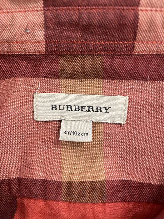 Vand camasa Burberry, 4 ani, 102 cm, originala in stare excelenta
