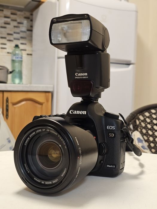 Canon 5D Mark II + обектив 28-135 + светкавица Canon 430 EX2