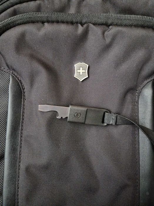 Почти нова раница Victorinox с отделение за лаптоп и таблет