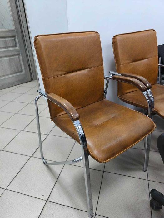 Офисные кресла и стулья, б\у