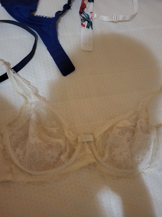 Сутиени - 80C до 95D