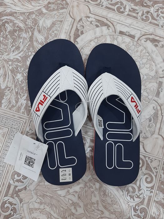 Новые шлепки бренд Fila 8000