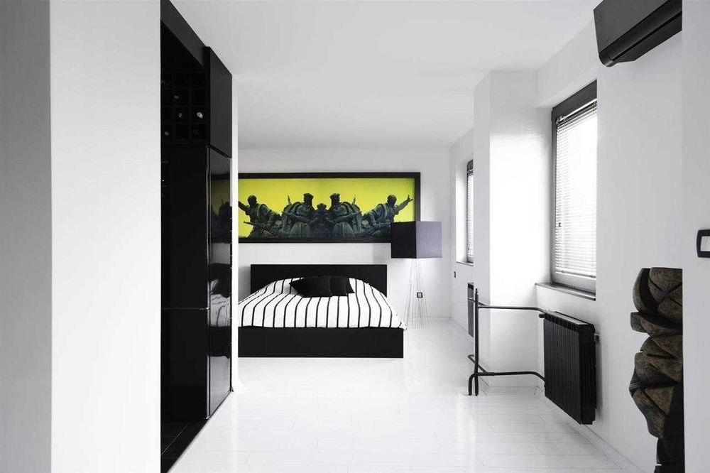 Дава се под наем Двустаен апартамент в Бургас, Славейков - 76 кв.м за 382.5 € - Снимка #1