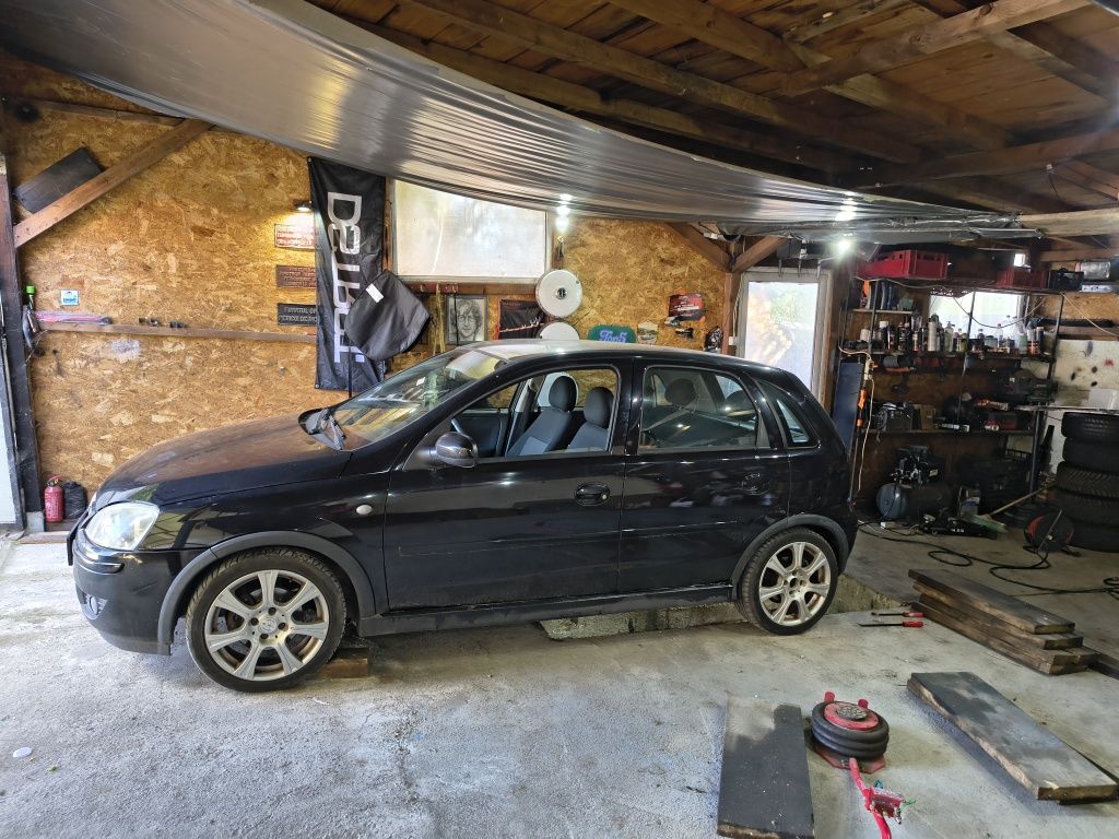 Vând Opel CORSA 1.8 16v