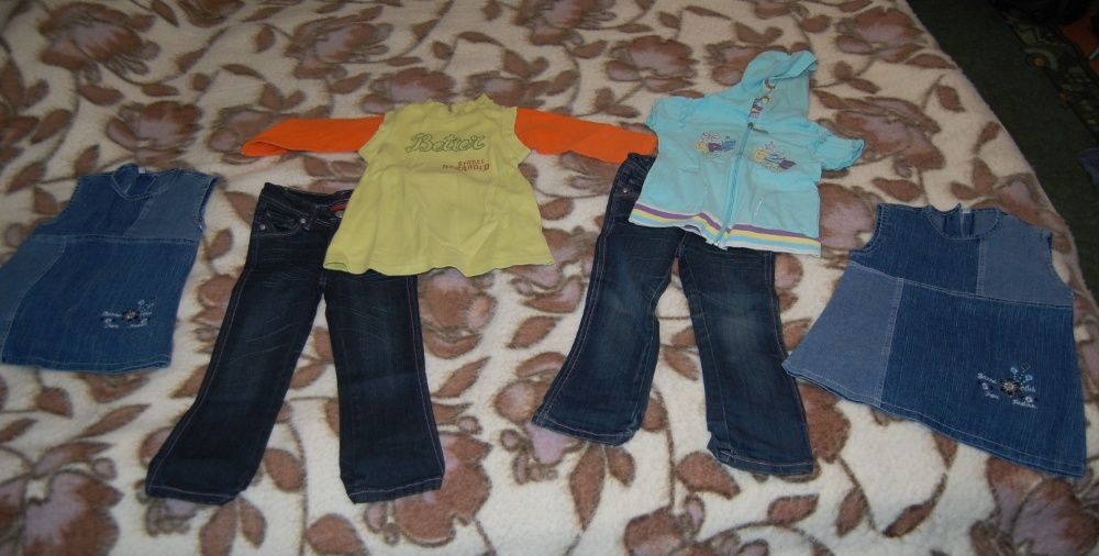 Лот от дрехи за близначки на 2-3 годинки