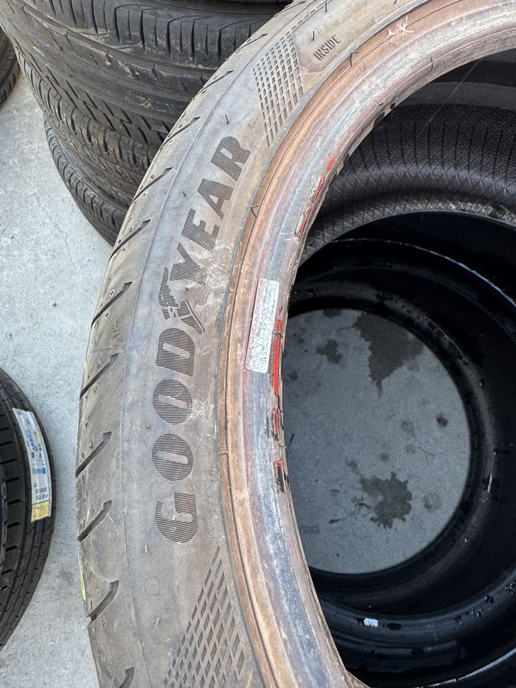 265 35 18 goodyear