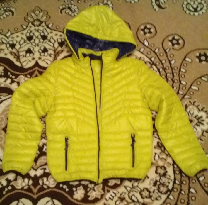 Продам куртку  .