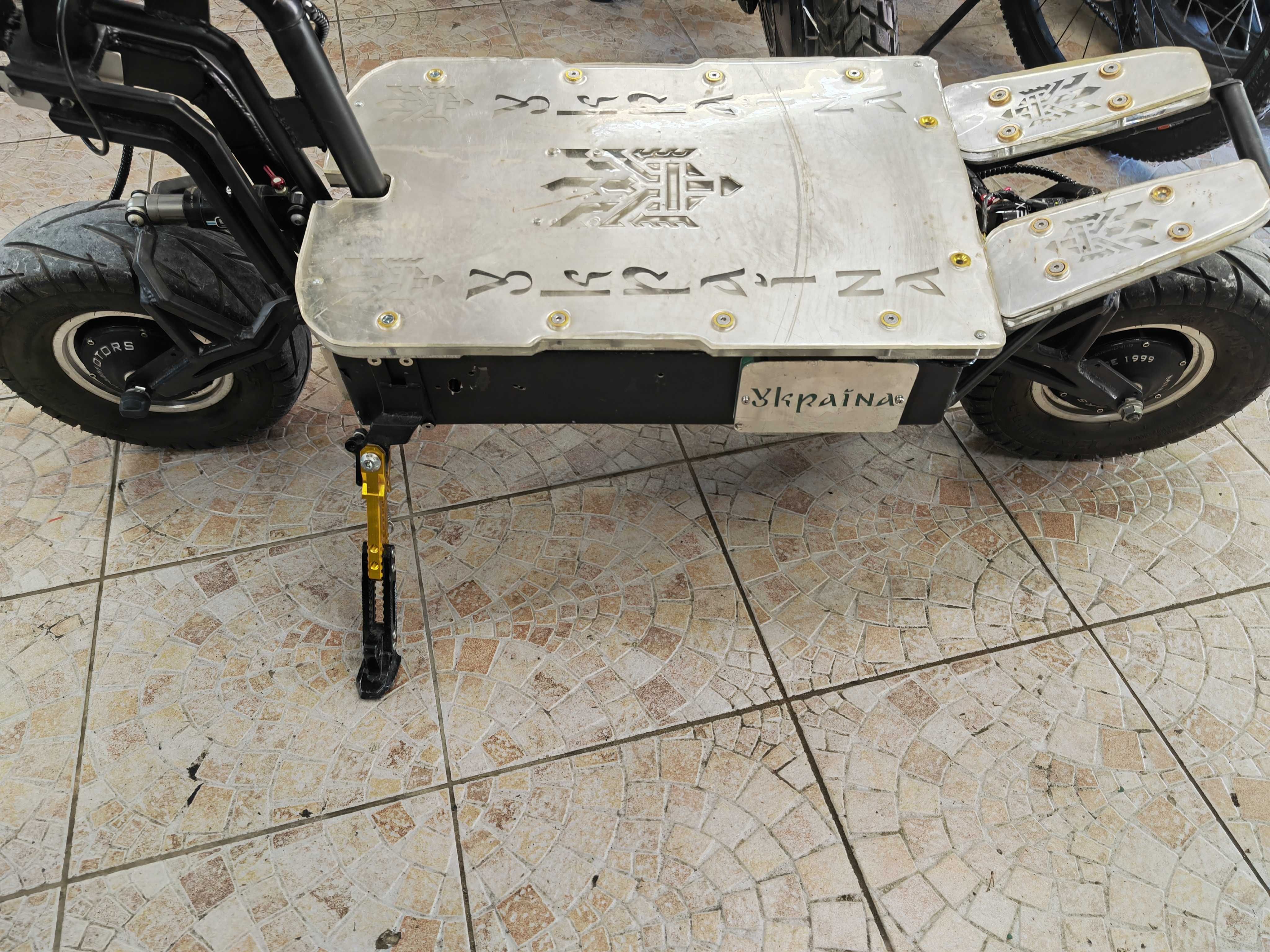 Ел.Тротинетка 120км/ч 72v 60A батерия 2x4000w