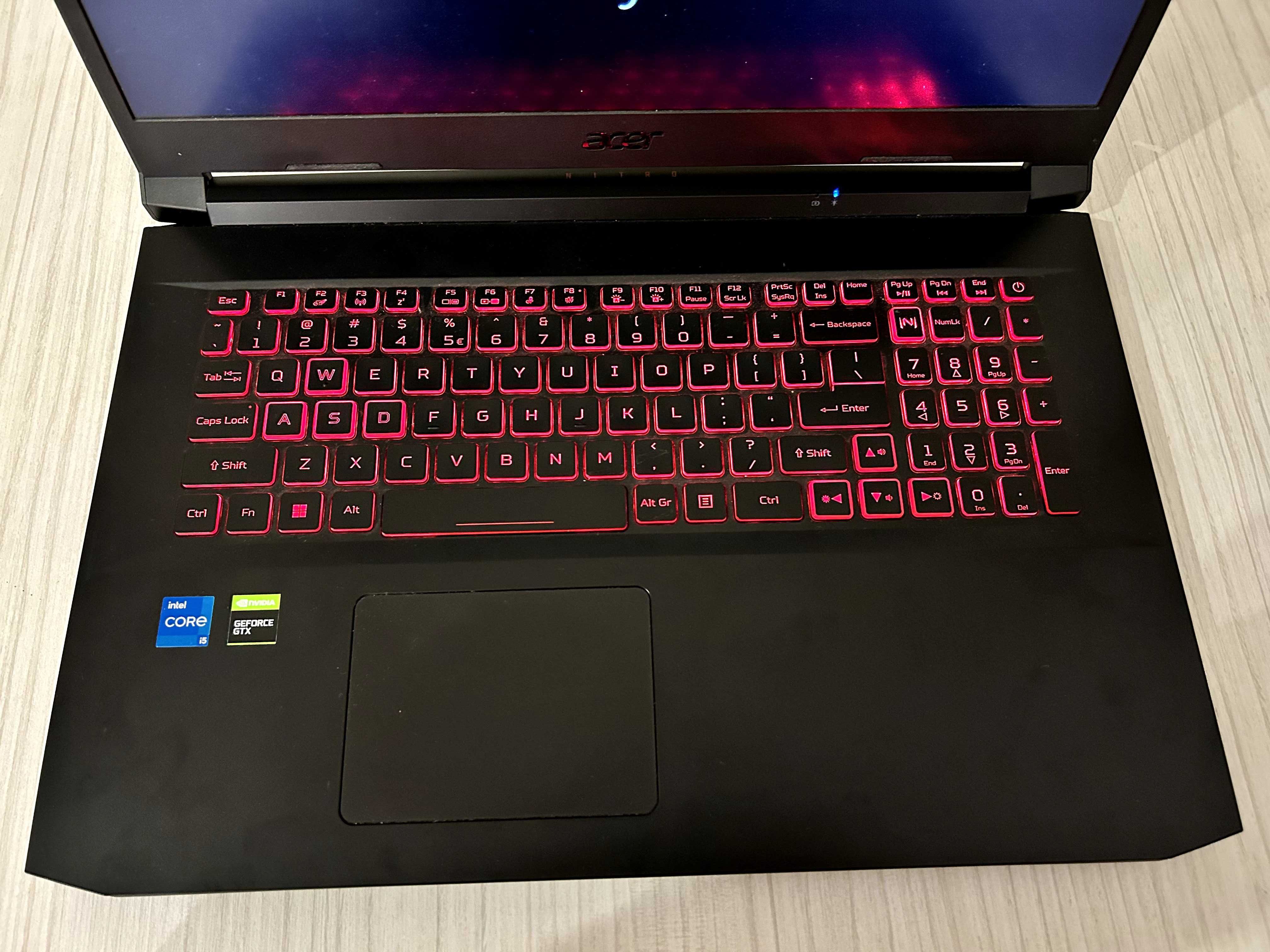 Laptop Gaming Acer Nitro 5 AN517-54 17"