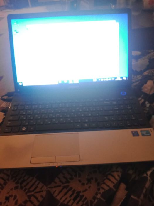 Продам ноутбук в в отличном состоянии