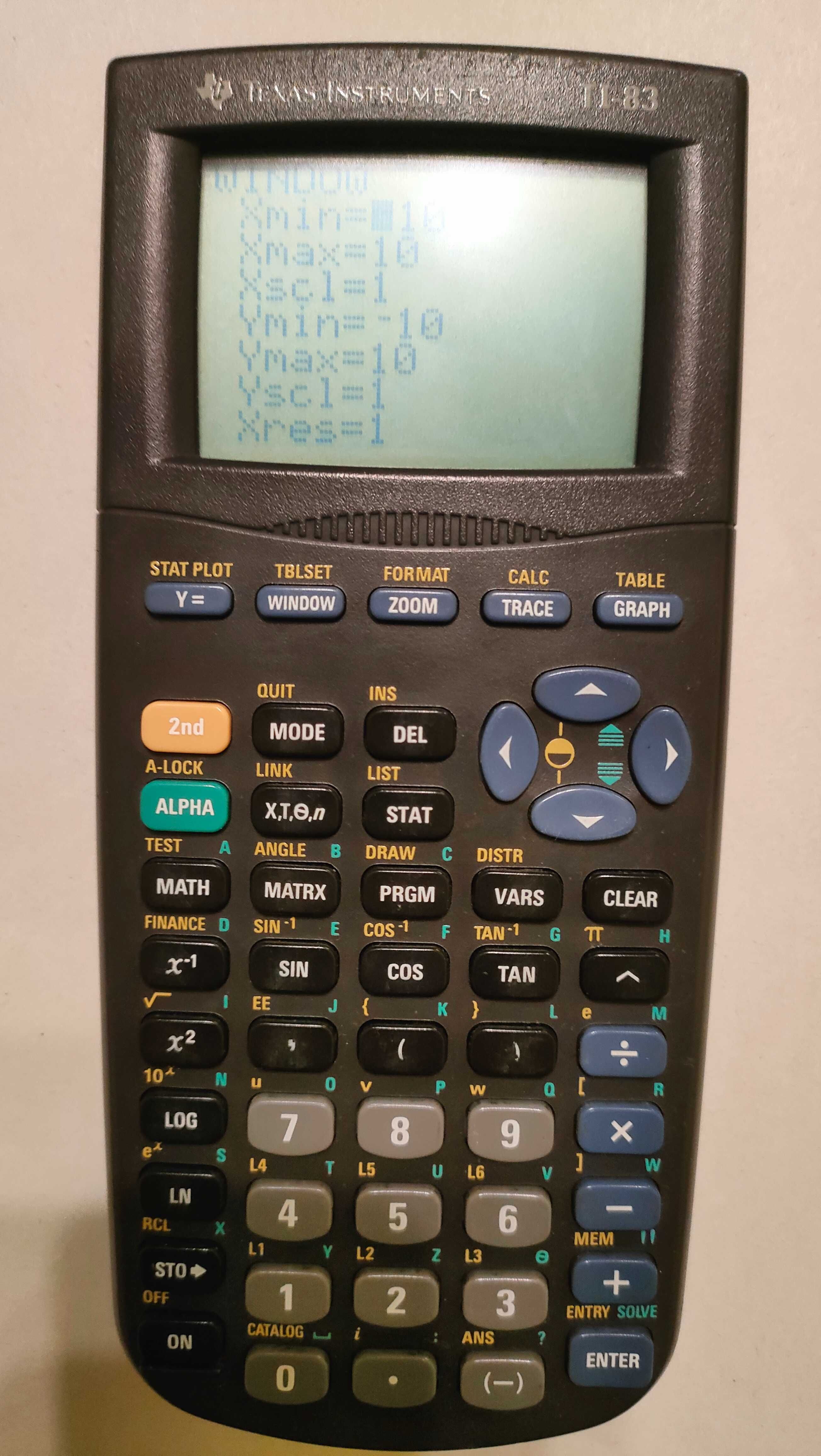 Графичен калкулатор Texas Instruments TI-83