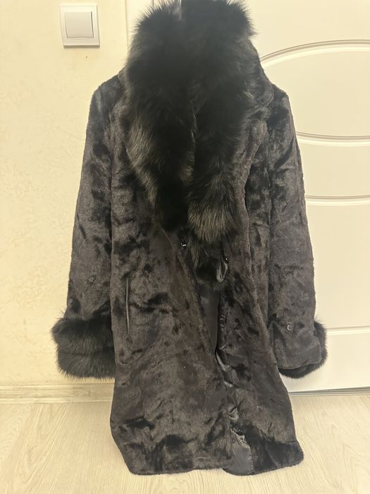 Черно палто