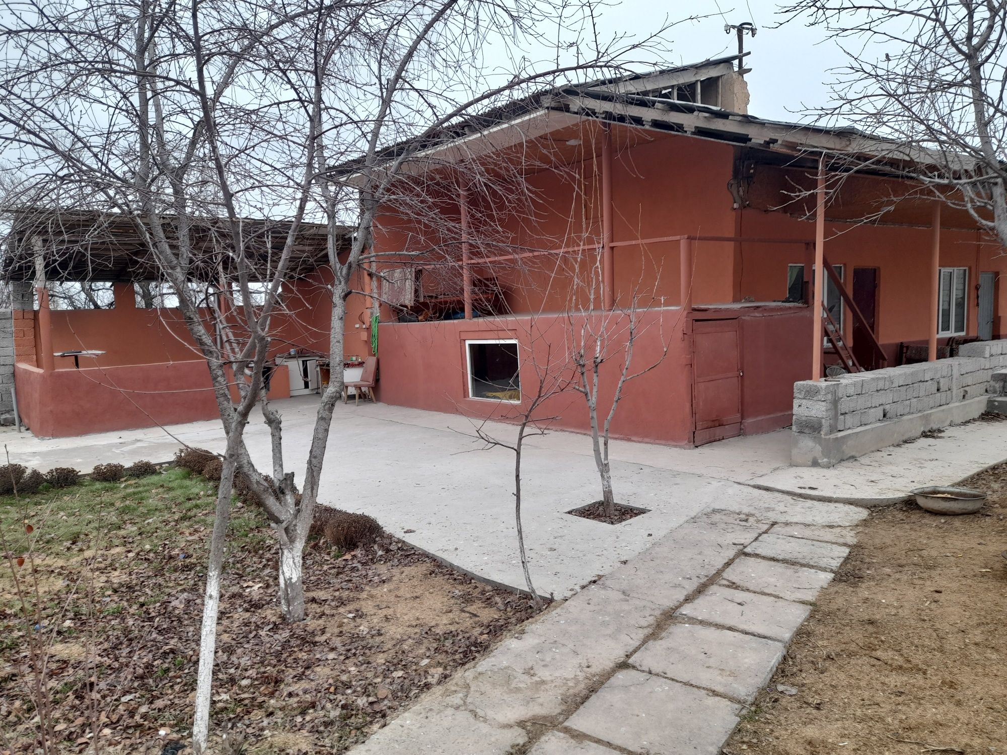 Дача сотилади 6 сотка 3 хона