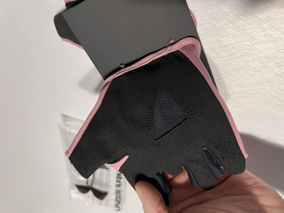 Manusi Under Armour