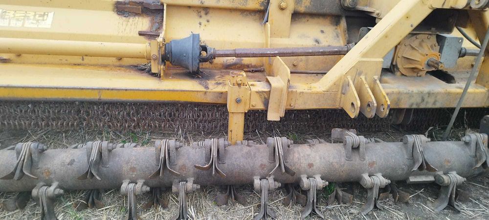 Tocator BERTI 6 metrii pentru vegetatie vie arbusti iarba - tractor