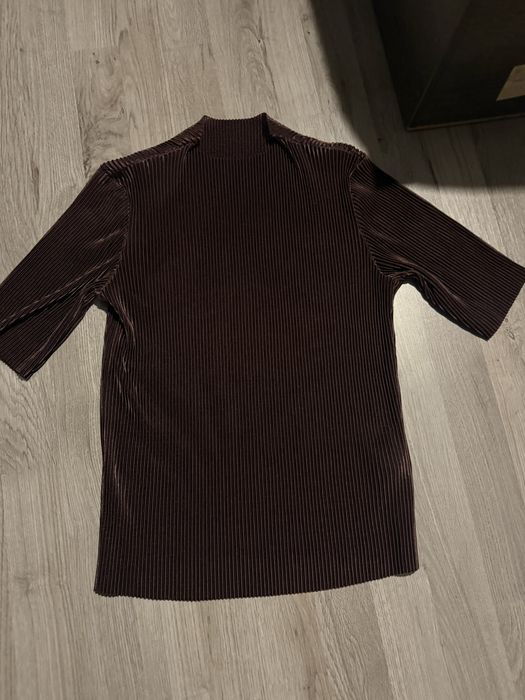 Плесирана блуза с половин ръкав