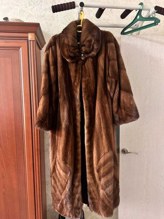 Продам норковую шубу!