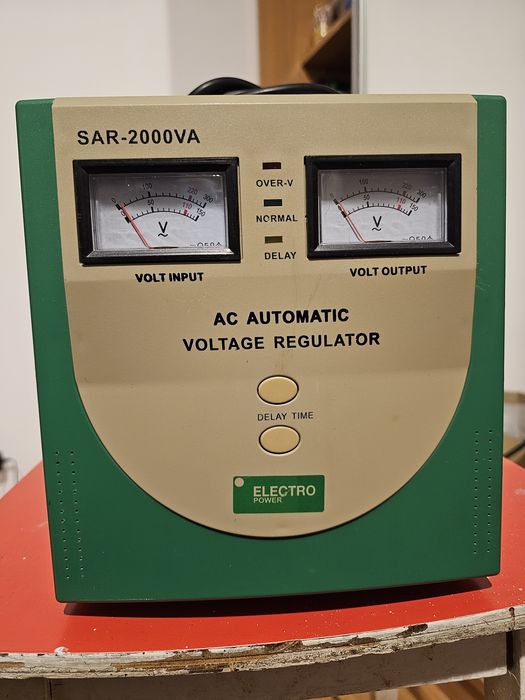 Stabilizator Regulator tensiune 2000VA retea priza 220V