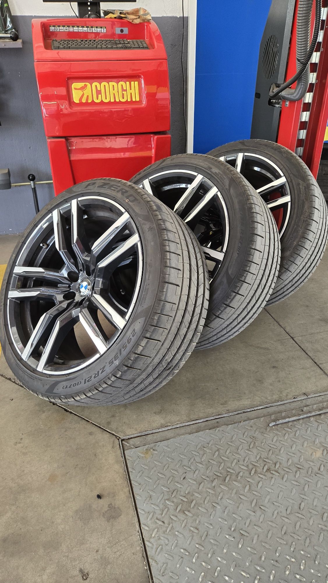 BMW X5 X6 оригинал !!!  джанти с гуми нти  295/35 21 На 315/35 21