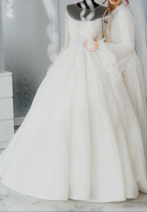 Vând rochie de mireasă