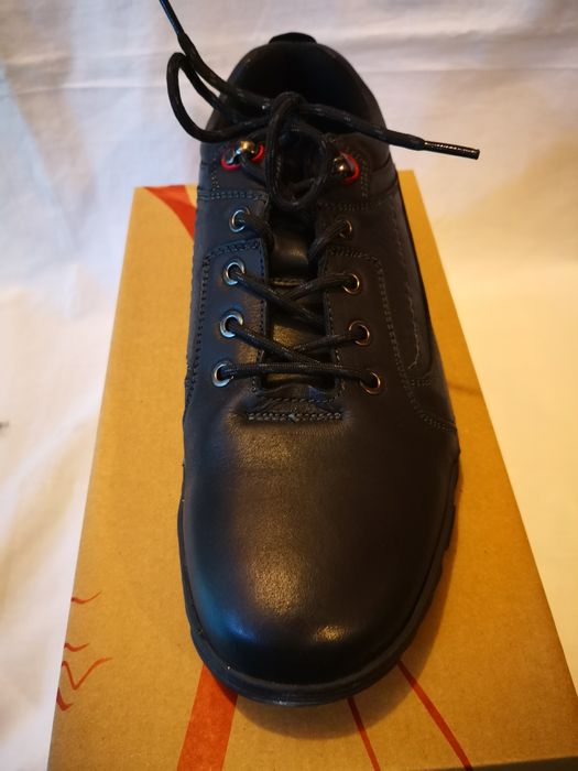 Pantofi piele lucioasă