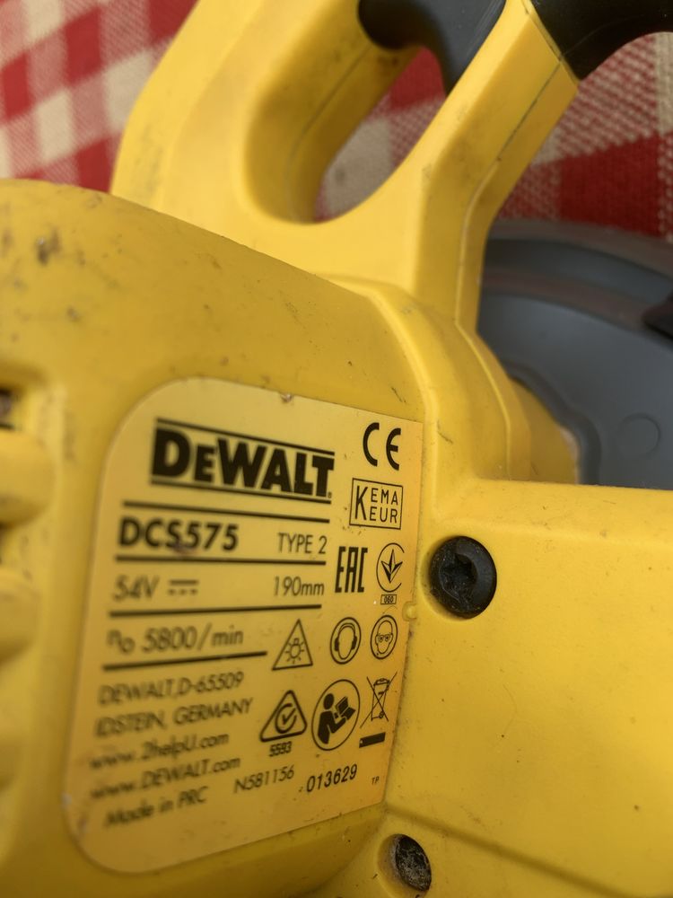 DeWALT DCS 575/54V/безчетков ръчен циркуляр