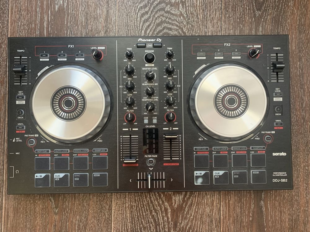 DJ контроллер Pioneer sb2 + стойка для ноута