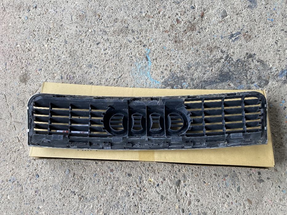 Решетка Audi A4 B6