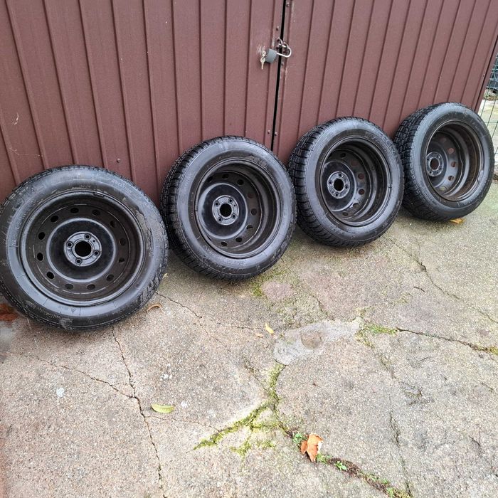 Set roti iarna Logan