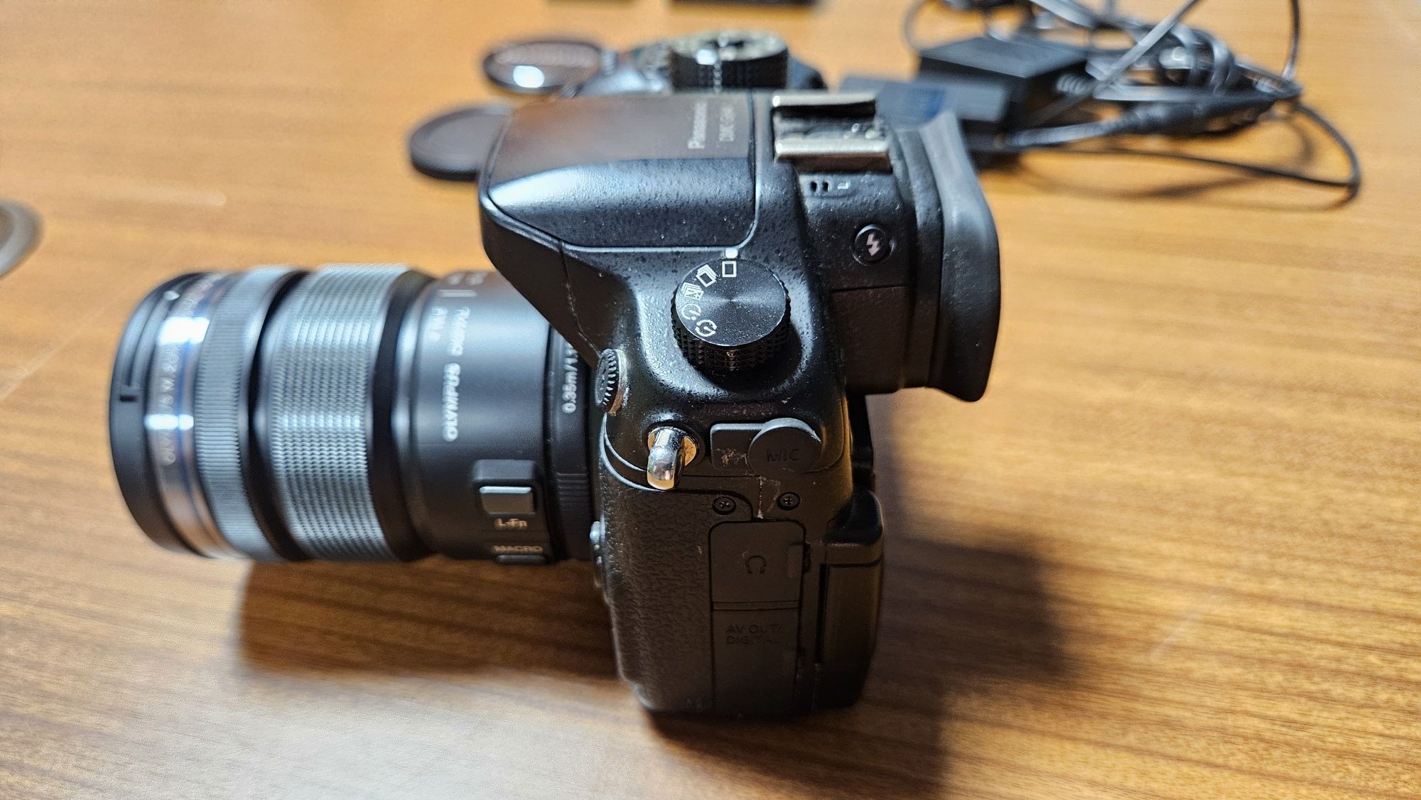 Panasonic Lumix GH4 + обектив Olympus ZD 12-50mm f/3.5-6.3 EZ ED