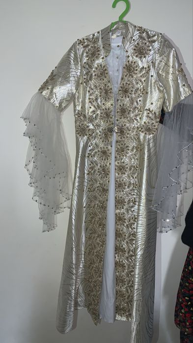 Ansambl ikkalasiniyam sariysi bor