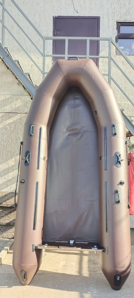 Продам лодку ПВХ