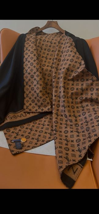 Poncho Louis Vuitton, model 2026