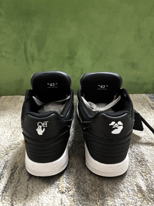 Off White Out of Office, noi 43