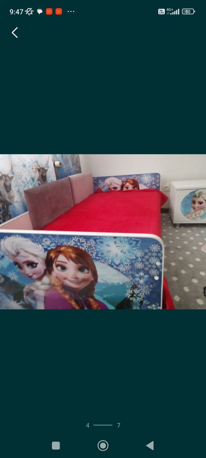 Vând doua  patuturi Ana și Elsa in stare perfecta