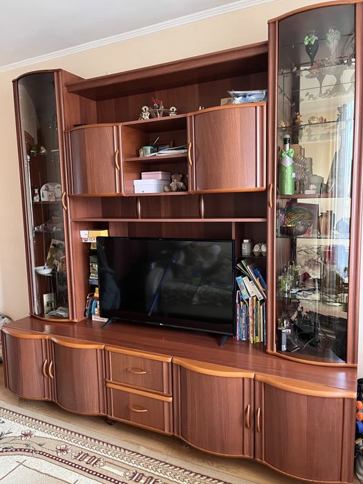 Продам стенку гарнитур в зал