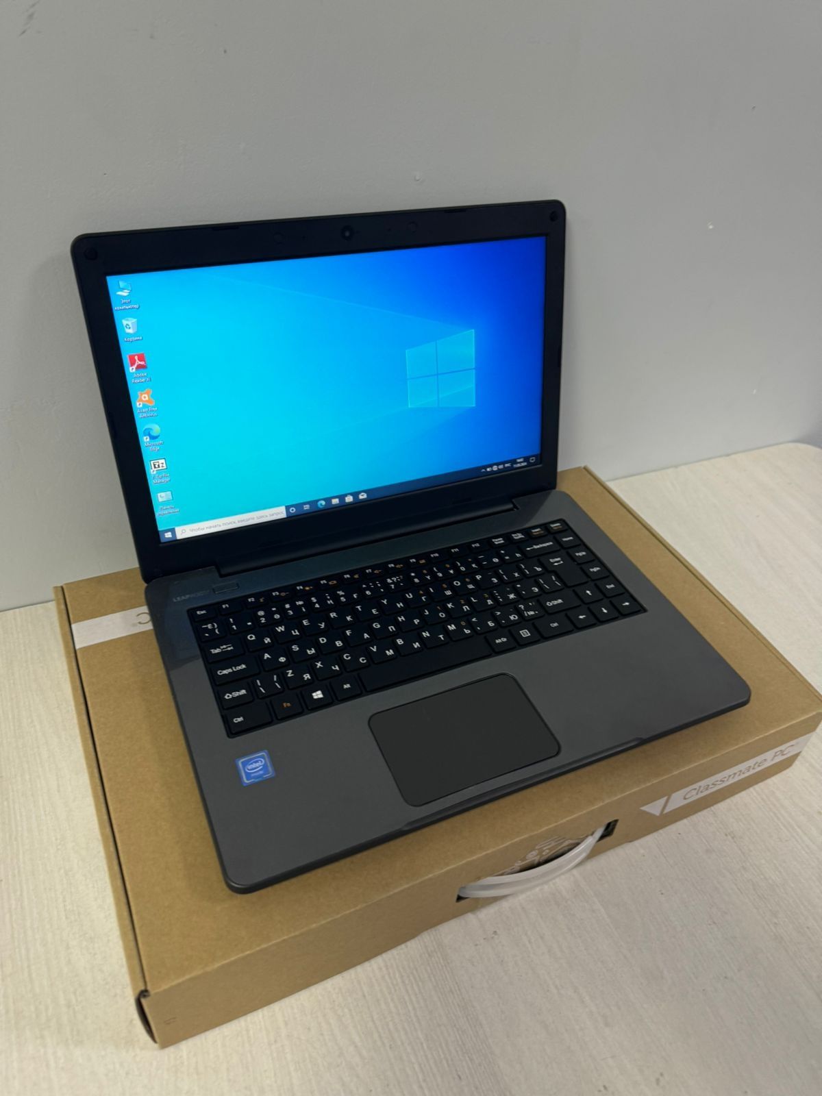 Ноутбук 14.1"/4 Ядра/8ГБ/SSD отличном состоянии. Windows 10