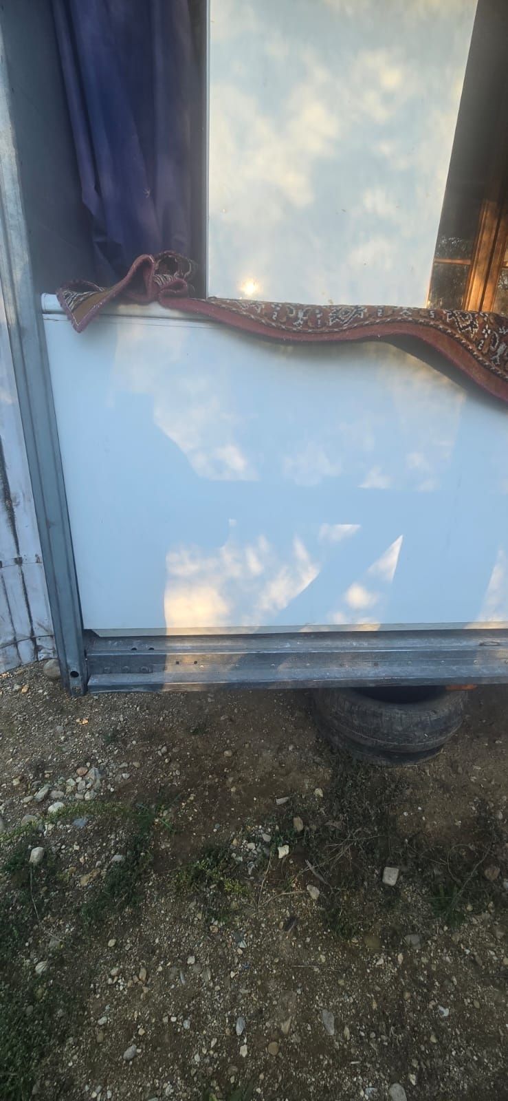 Vând congelator 500 litri