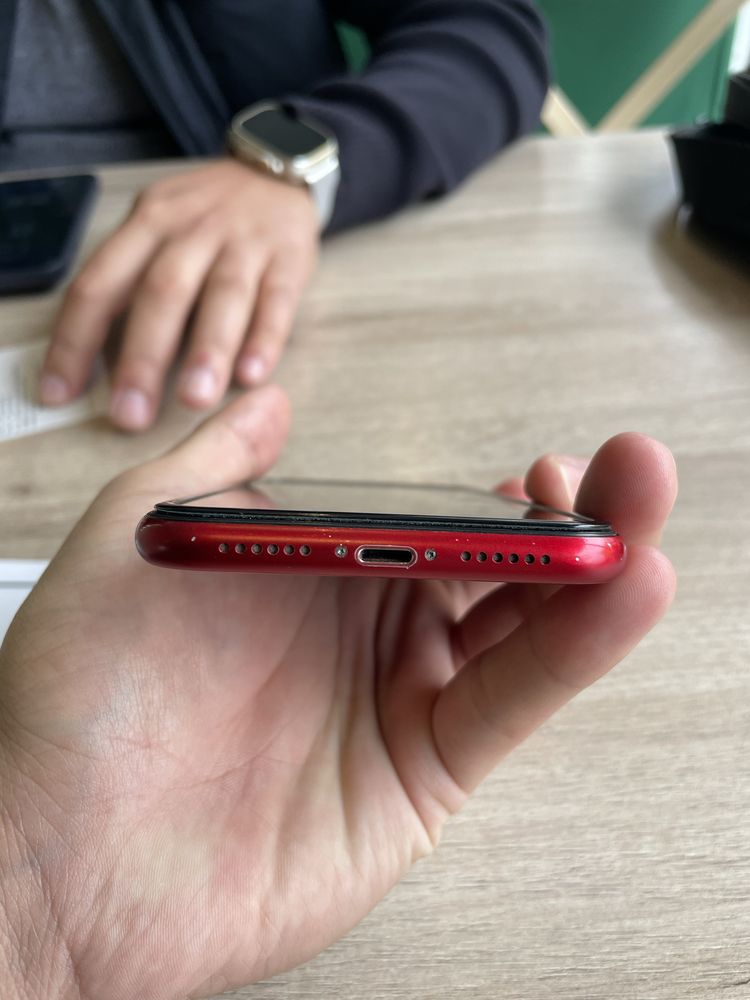 Iphone xr red product
