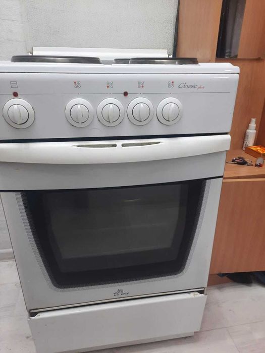 продаю плиту в хорошем состоянии