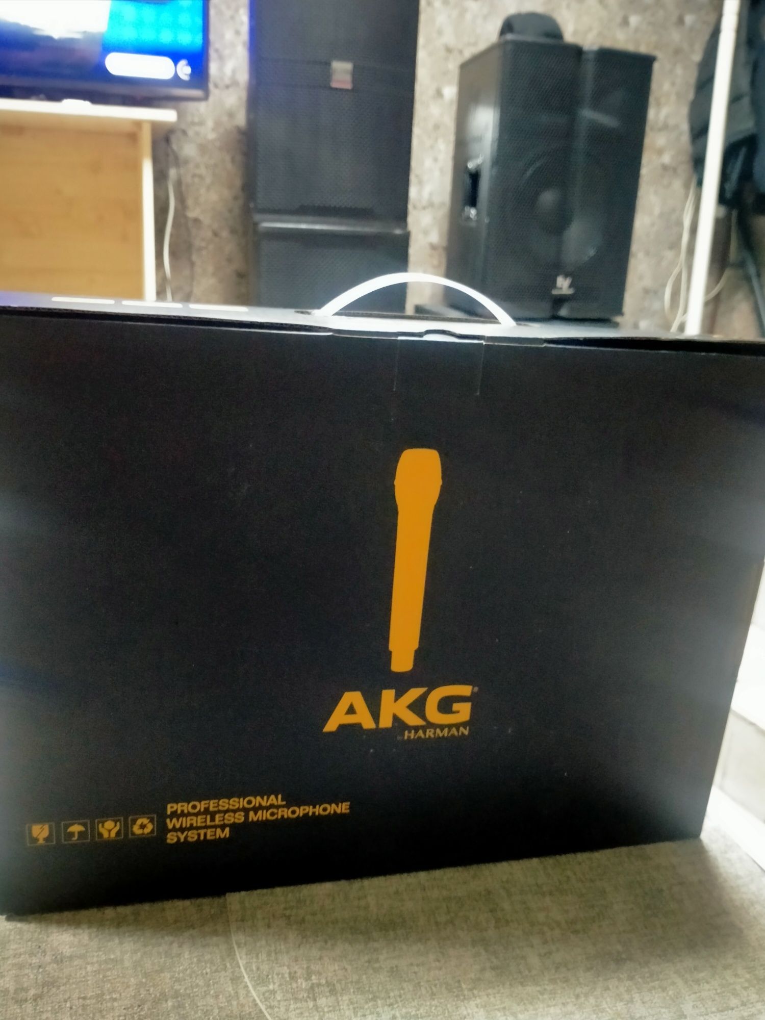 Микрофоны радио 2шт AKG