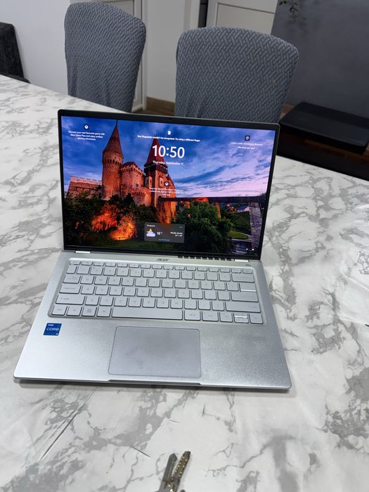 Laptop Acer Swift 3 perfect funcitonal OLED 2.8K