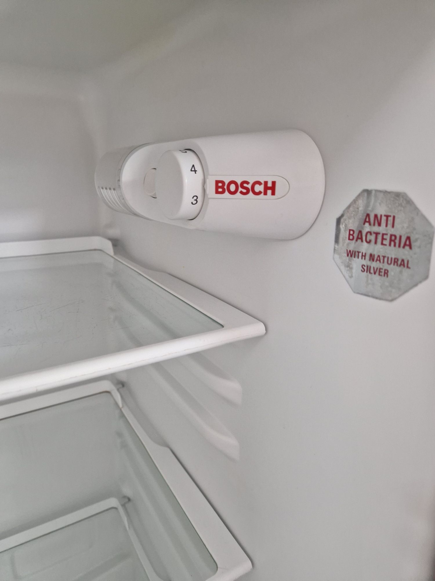 Хладилник с фризер Bosch A++