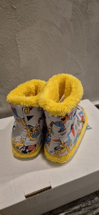 Пантофи ,21-22 и номер 23